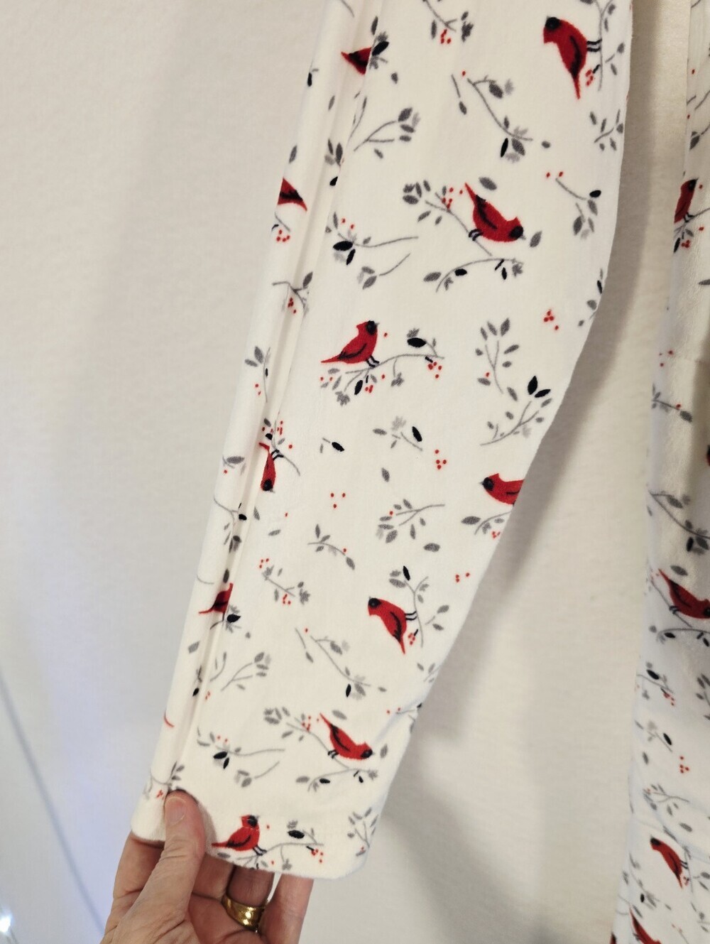 Aria White W/ Red Cardinals L Sleeve Soft Poly Span Flannel Nightgown. Ladies L - Picture 7 of 11
